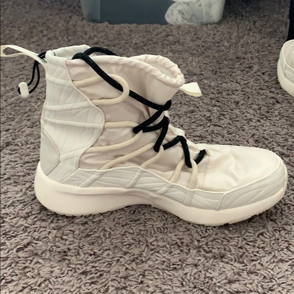 moon boot shoes nike
